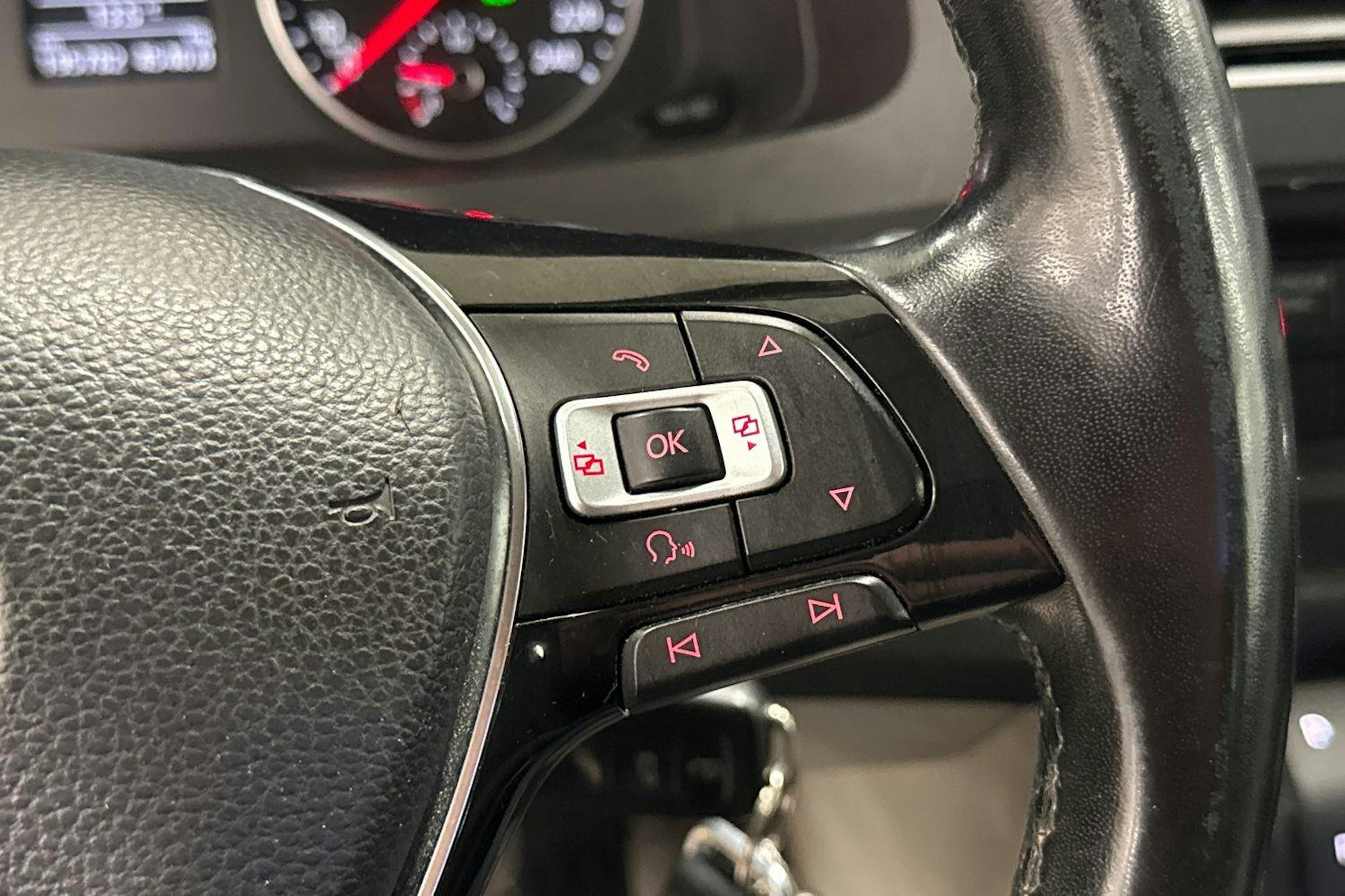 Valkoinen Volkswagen TRANSPORTER 2018 kuva 13.