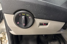 Valkoinen Volkswagen TRANSPORTER 2018 kuva 17.