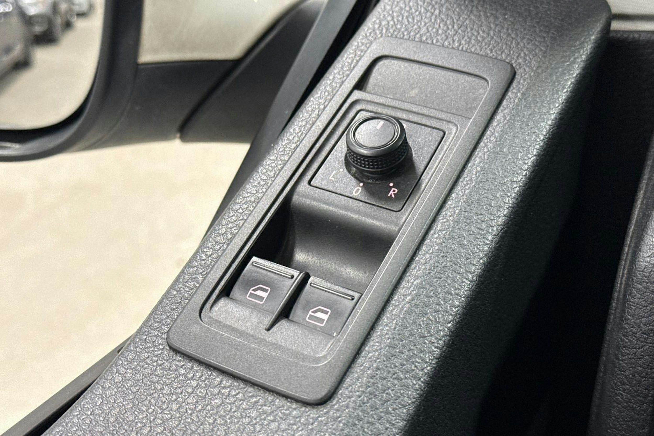 Valkoinen Volkswagen TRANSPORTER 2018 kuva 18.