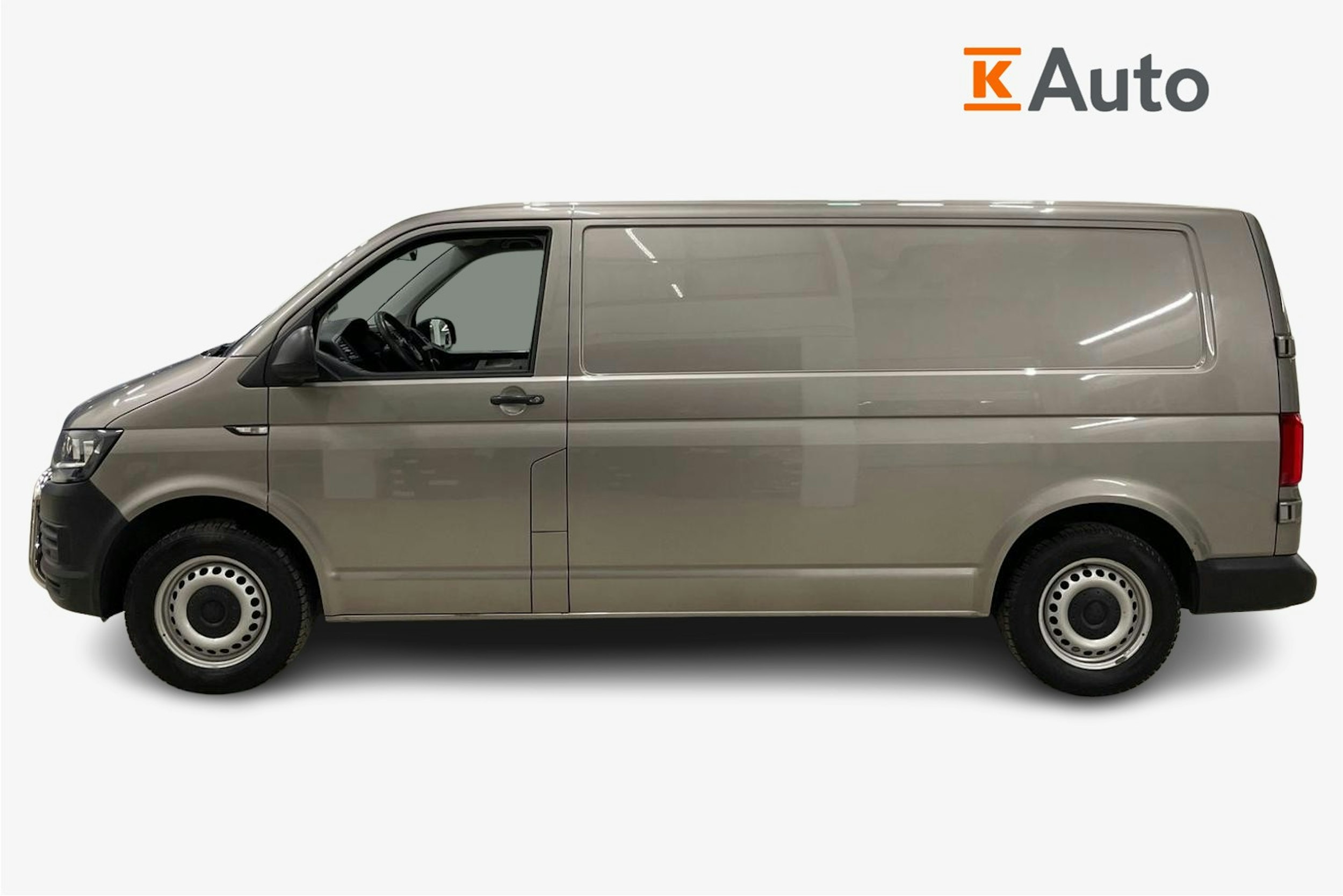 ruskea (beige) Volkswagen Transporter 2018 kuva 7.