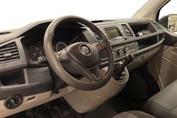 ruskea (beige) Volkswagen Transporter 2018 kuva 9.
