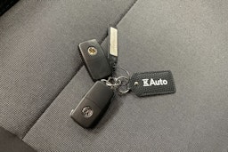 ruskea (beige) Volkswagen Transporter 2018 kuva 28.