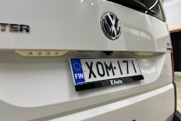 valkoinen Volkswagen Transporter 2018 kuva 27.