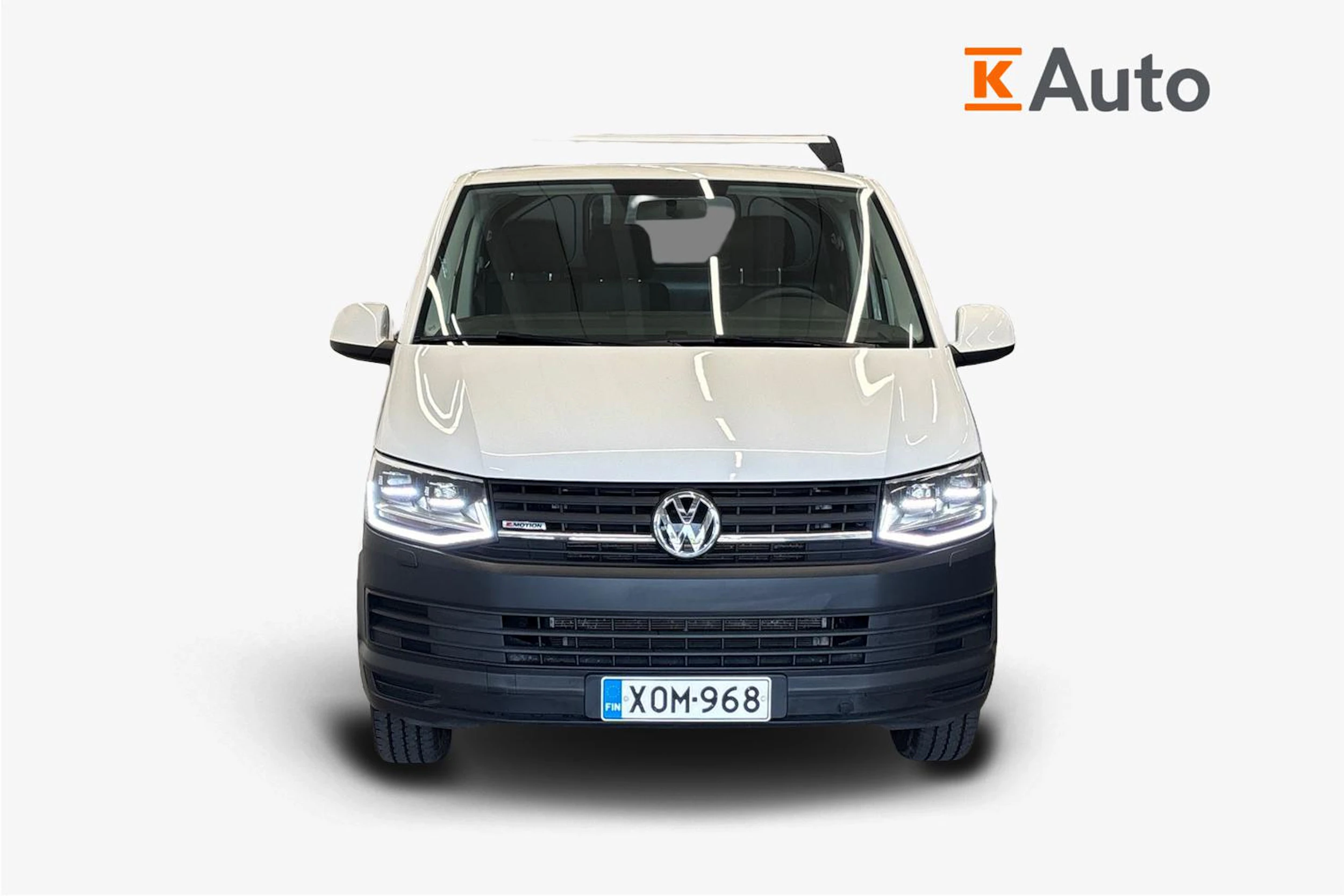 valkoinen Volkswagen Transporter 2018 kuva 4.
