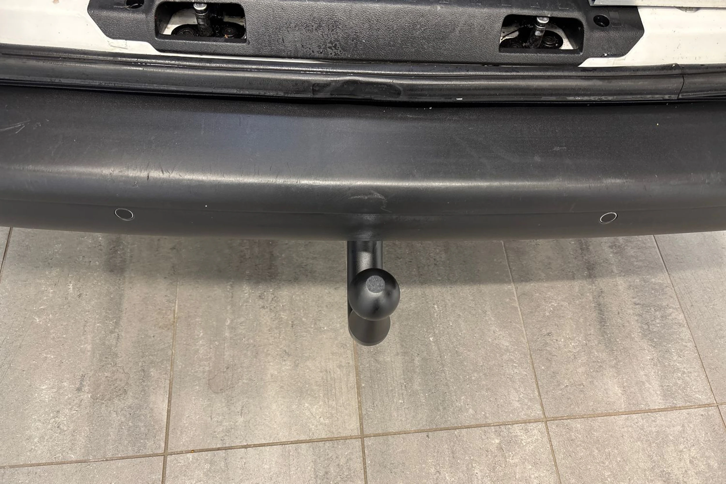 valkoinen Volkswagen Transporter 2018 kuva 17.