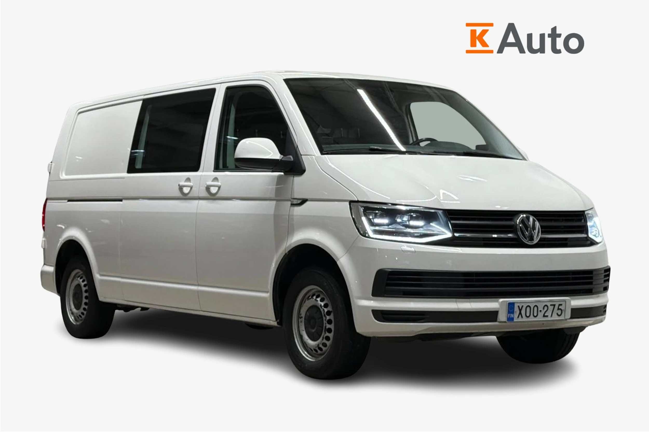 valkoinen Volkswagen Transporter 2018 kuva 1.