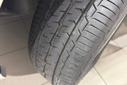 valkoinen Volkswagen Transporter 2018 kuva 13.