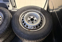 valkoinen Volkswagen Transporter 2018 kuva 26.