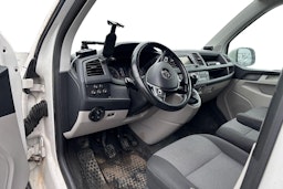 valkoinen Volkswagen Transporter 2018 kuva 3.