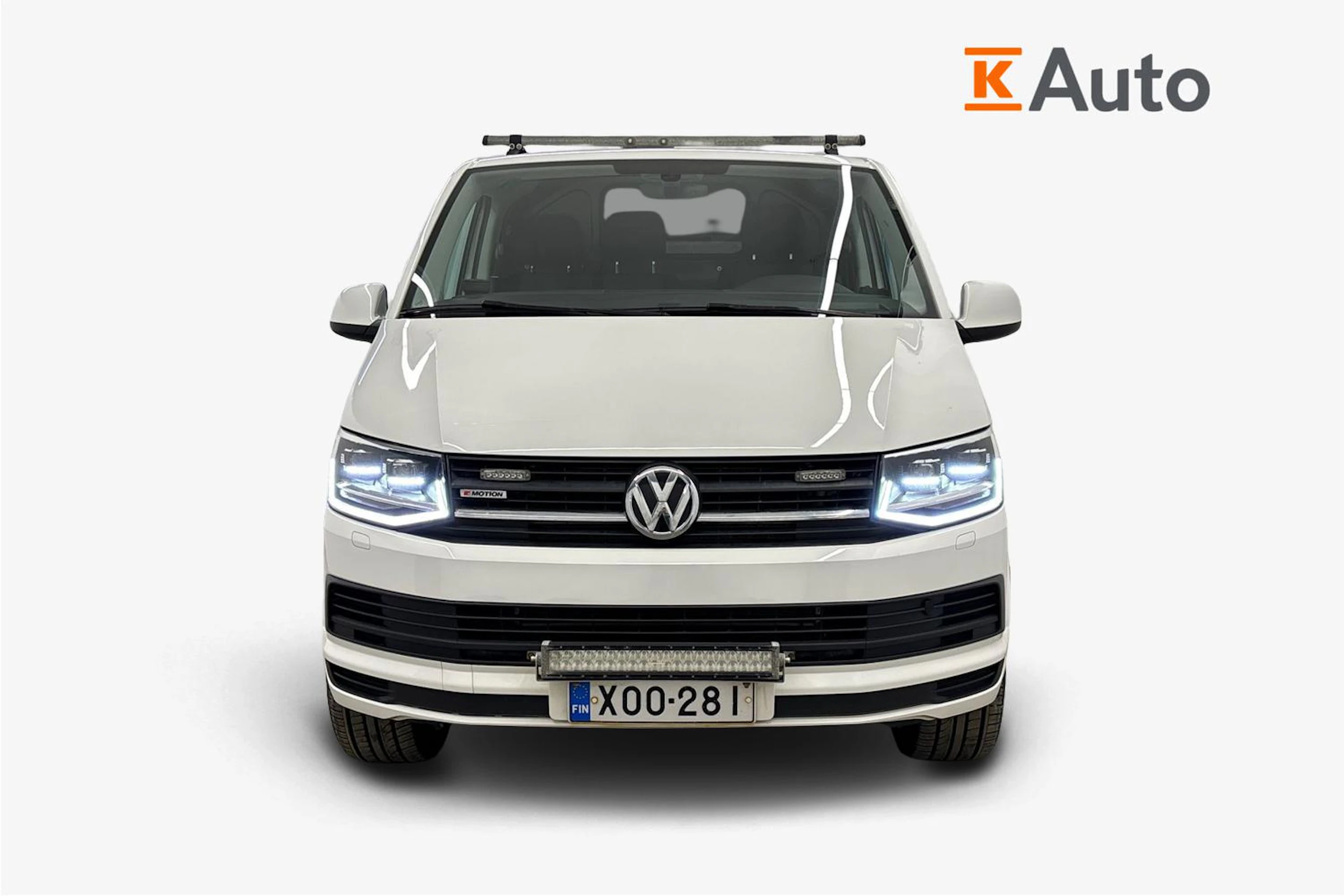 valkoinen Volkswagen Transporter 2018 kuva 4.