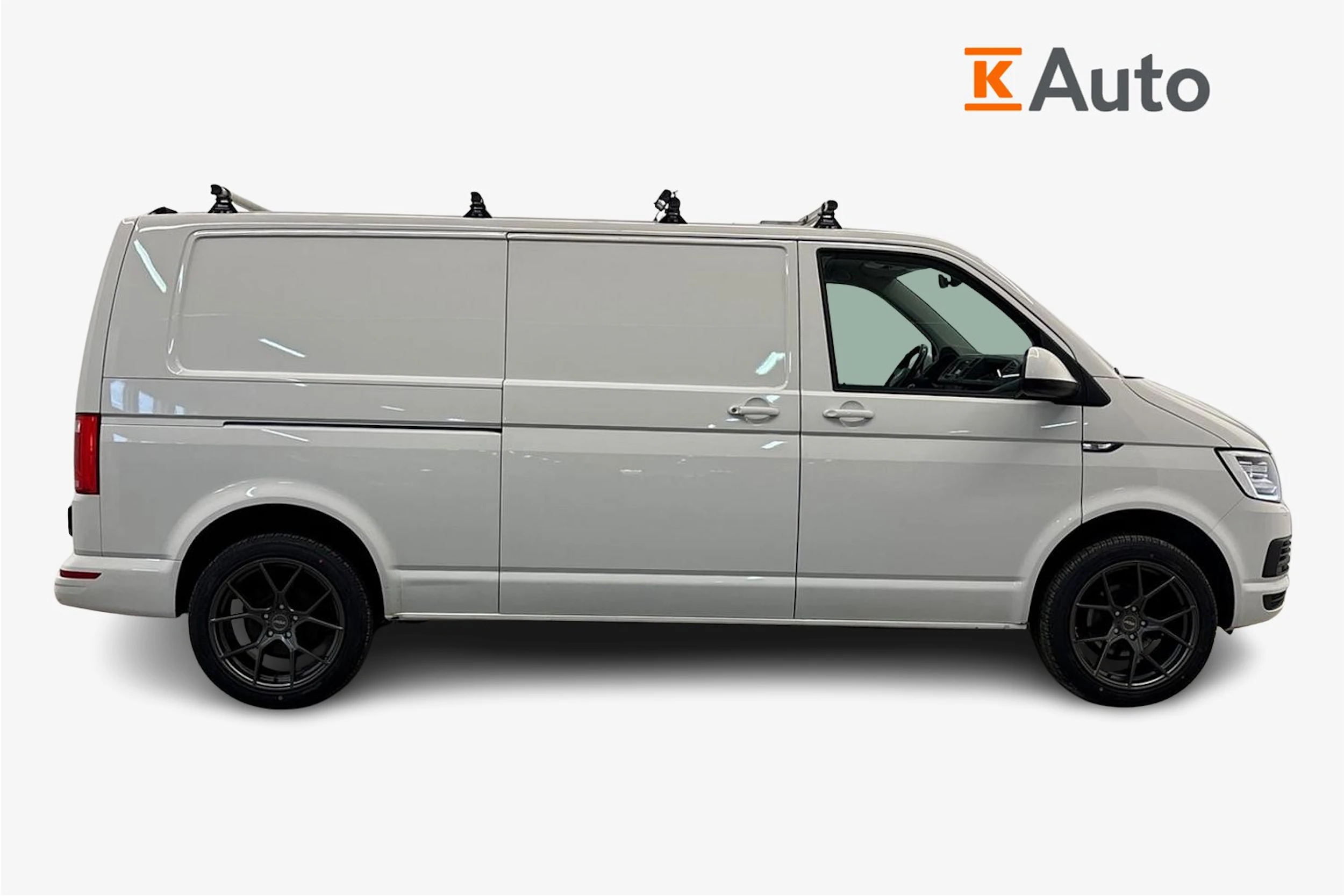 valkoinen Volkswagen Transporter 2018 kuva 5.