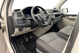 valkoinen Volkswagen Transporter 2018 kuva 6.