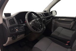 valkoinen Volkswagen Transporter 2018 kuva 3.