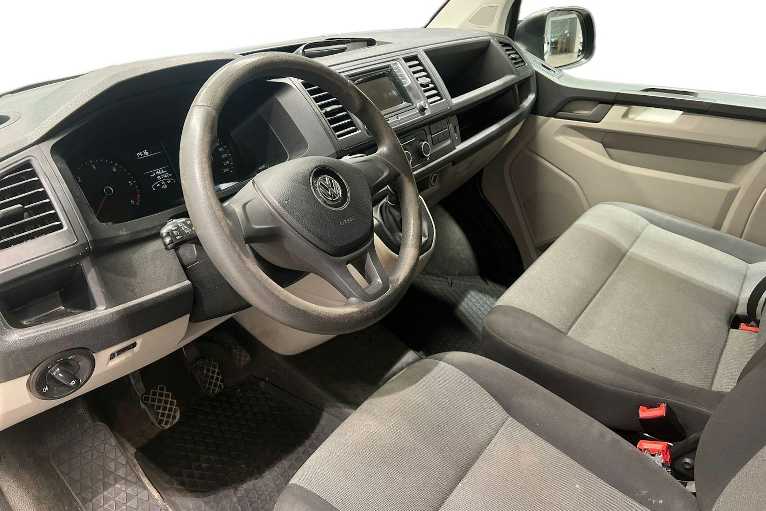 Harmaa Volkswagen TRANSPORTER 2018 kuva 7.