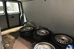 Harmaa Volkswagen TRANSPORTER 2018 kuva 23.