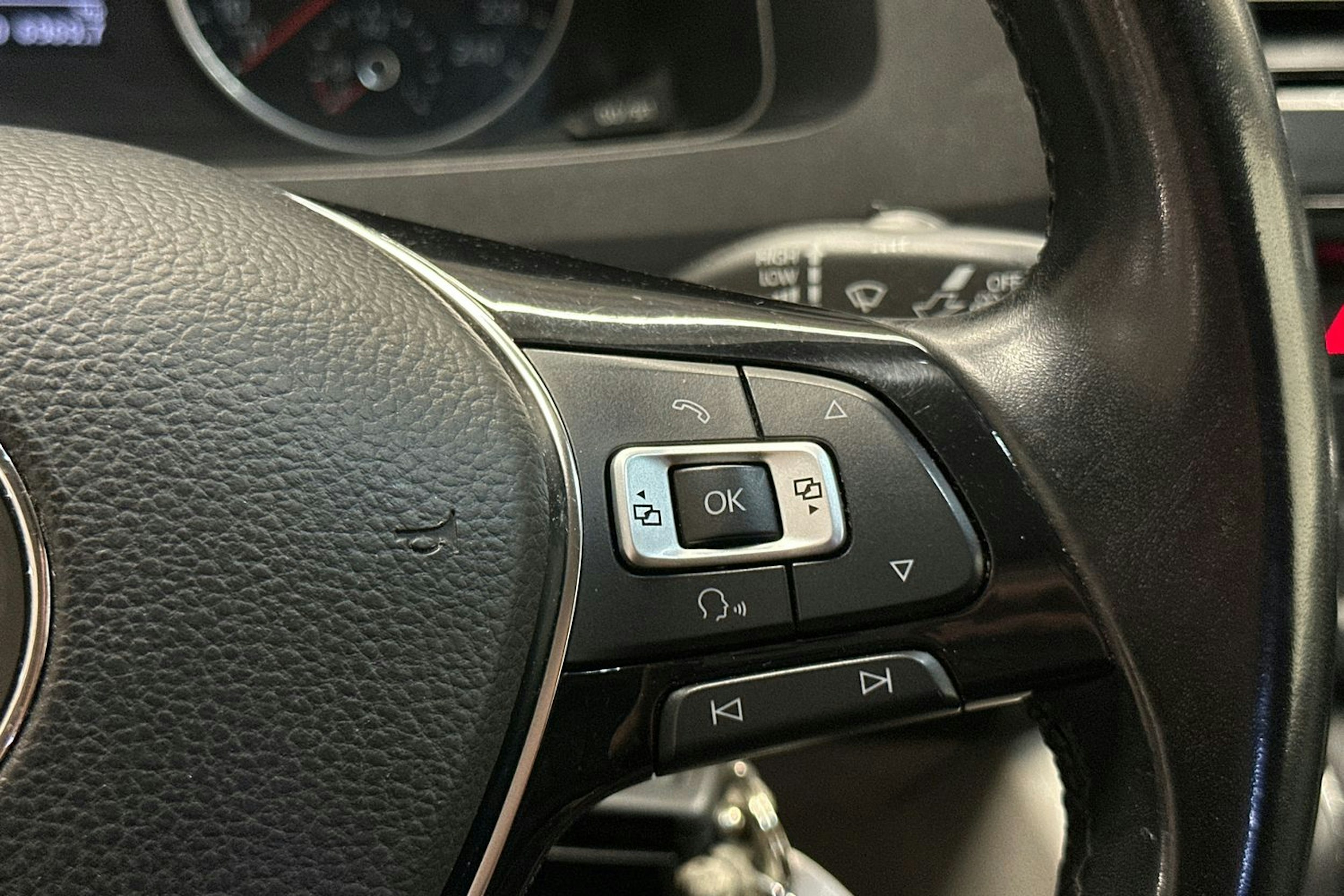 musta Volkswagen Transporter 2018 kuva 15.