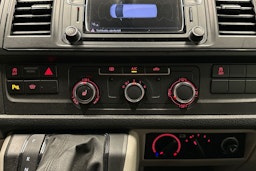 musta Volkswagen Transporter 2018 kuva 22.