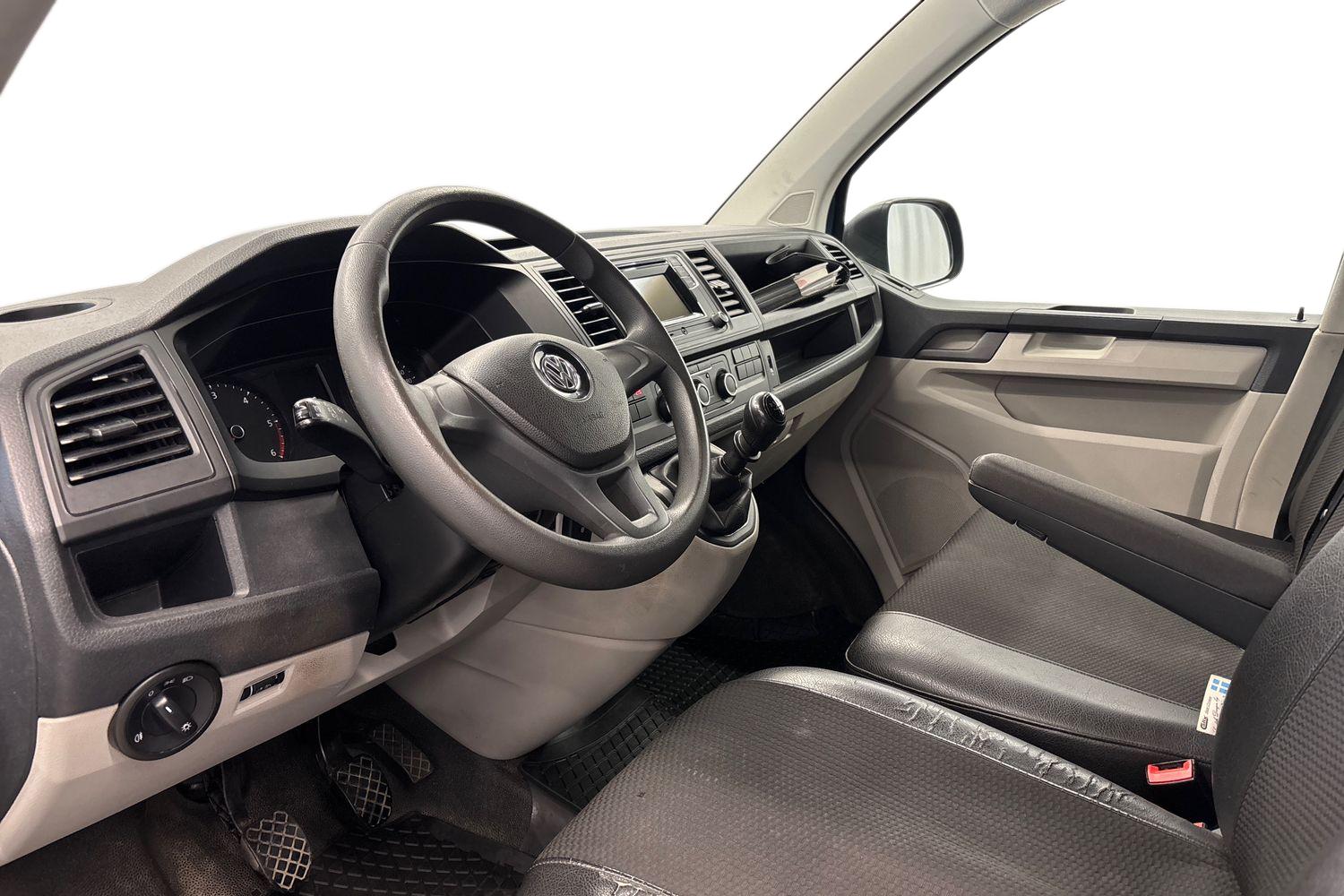 Volkswagen Transporter 2018, kuva 6/18