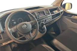 sininen Volkswagen Transporter 2018 kuva 9.