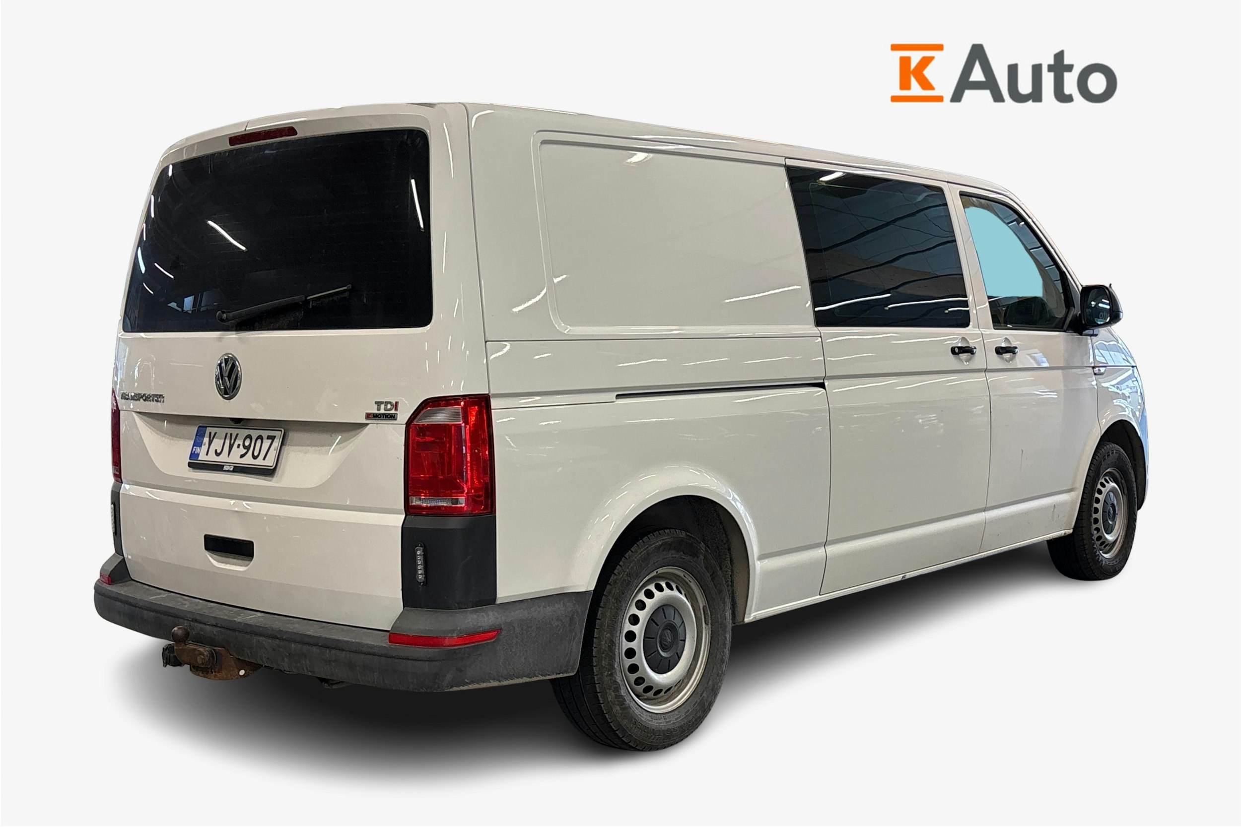 valkoinen Volkswagen Transporter 2018 kuva 2.