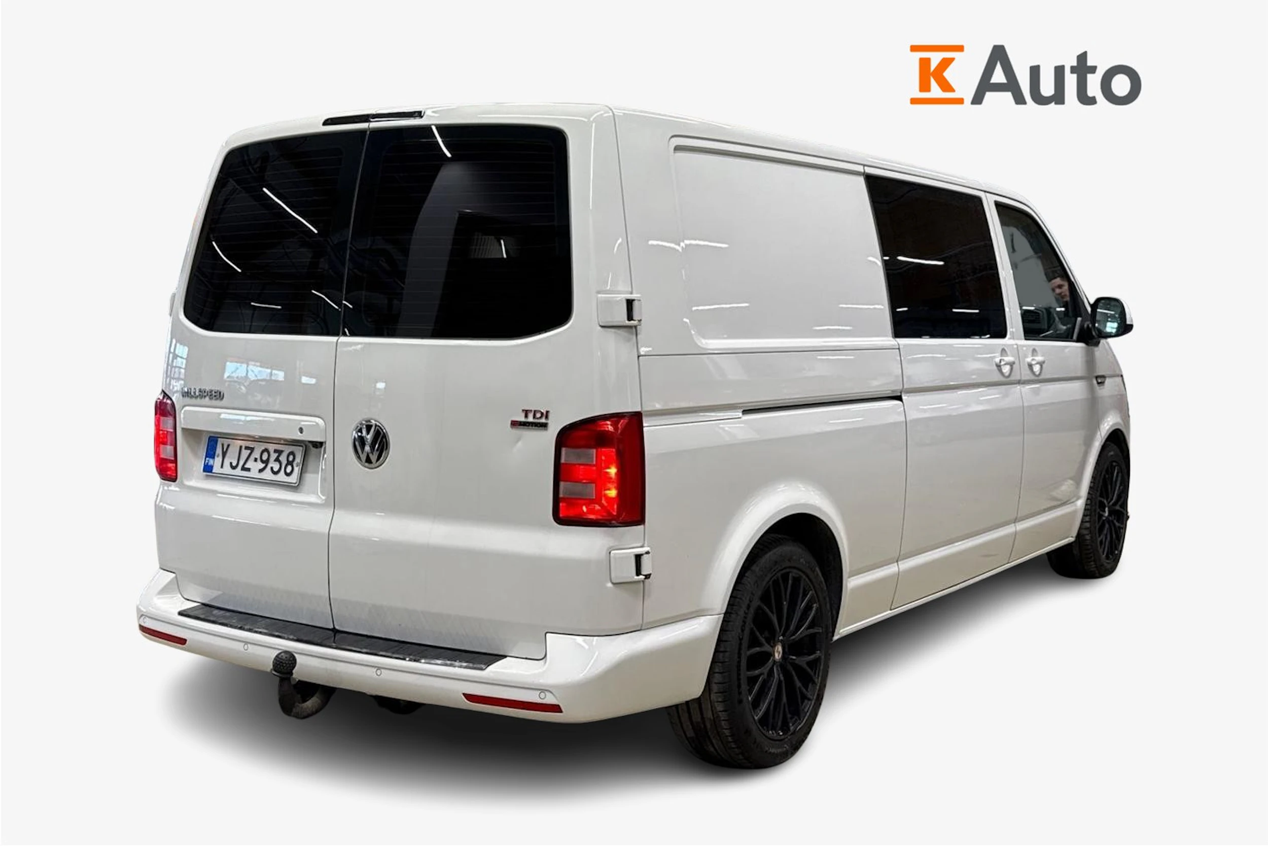 valkoinen Volkswagen Transporter 2018 kuva 2.
