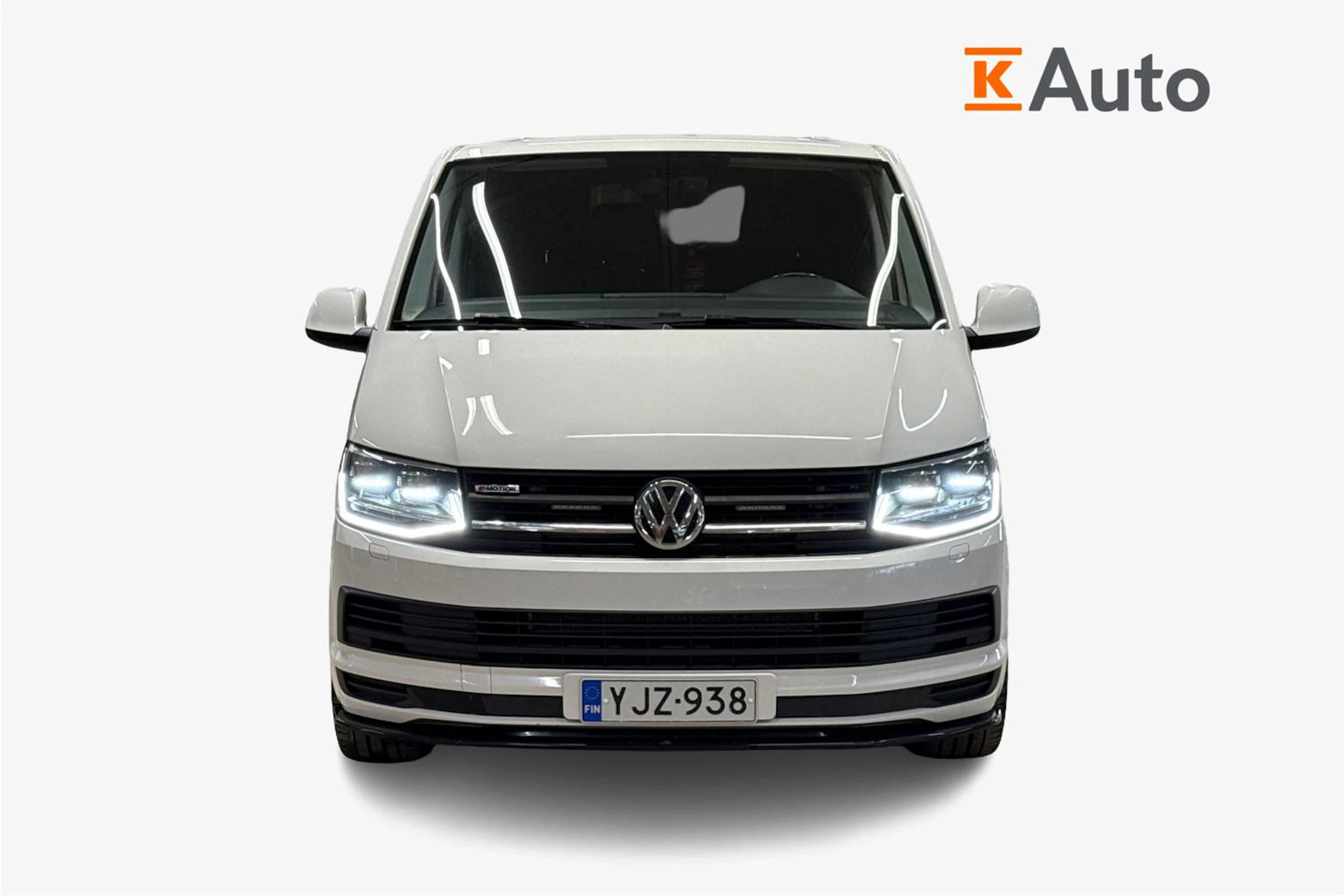 valkoinen Volkswagen Transporter 2018 kuva 4.