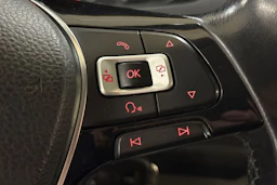 valkoinen Volkswagen Transporter 2018 kuva 13.