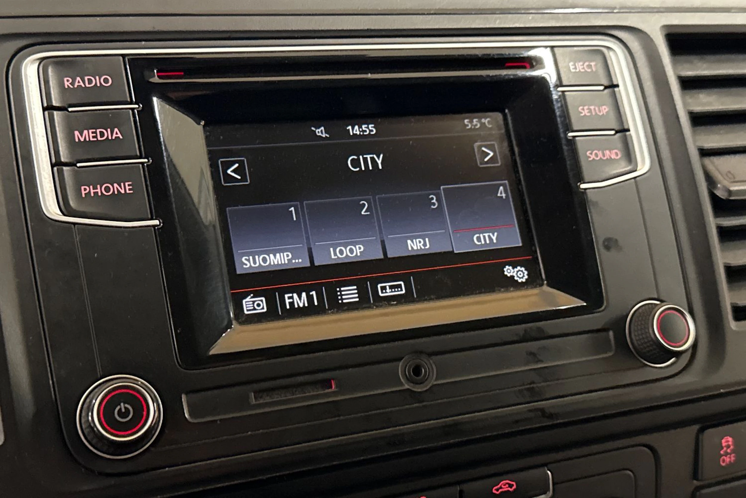 valkoinen Volkswagen Transporter 2018 kuva 14.