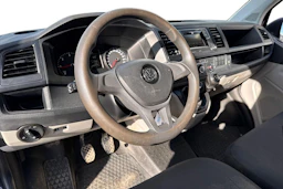 musta Volkswagen Transporter 2018 kuva 3.