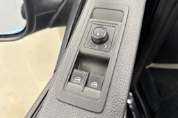 musta Volkswagen Transporter 2018 kuva 17.