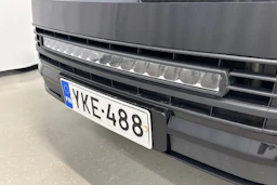 musta Volkswagen Transporter 2018 kuva 22.