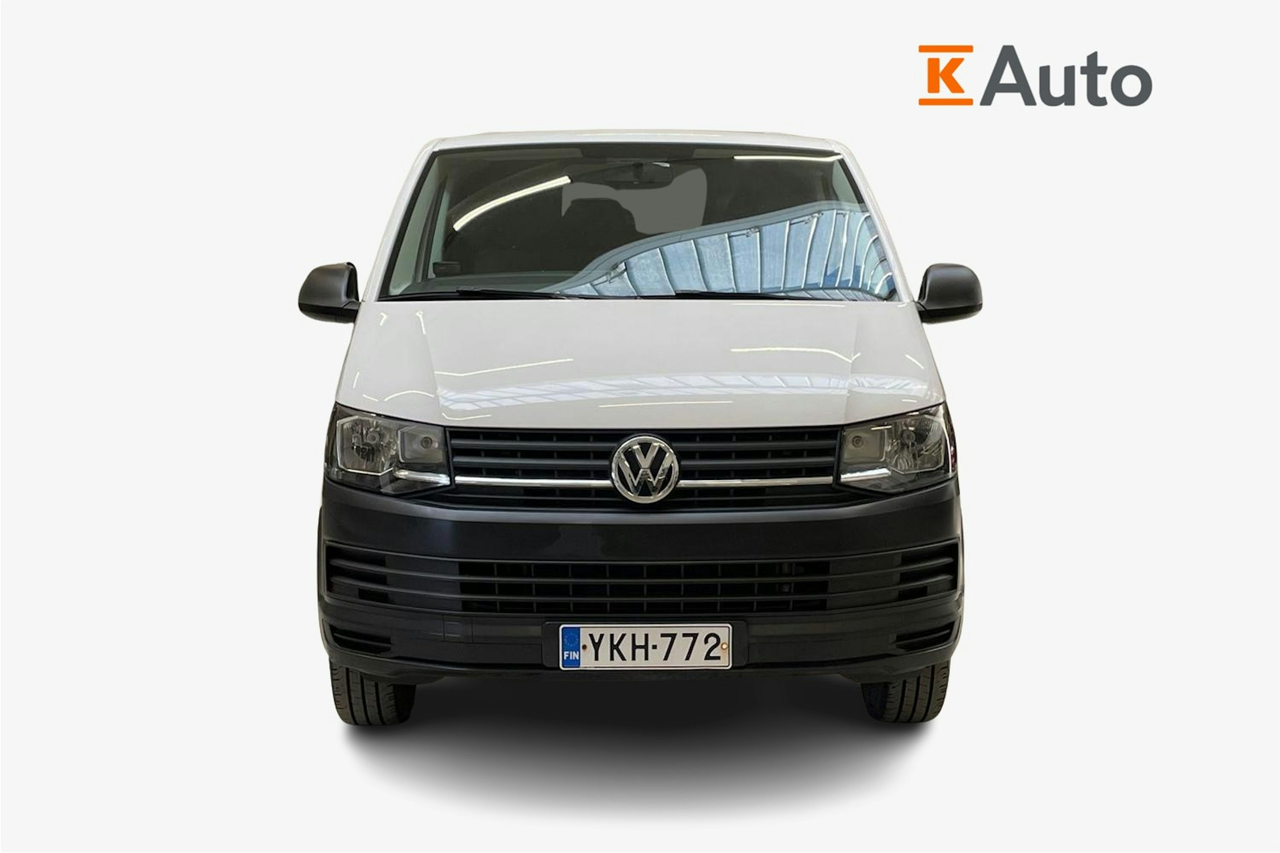 valkoinen Volkswagen Transporter 2018 kuva 5.