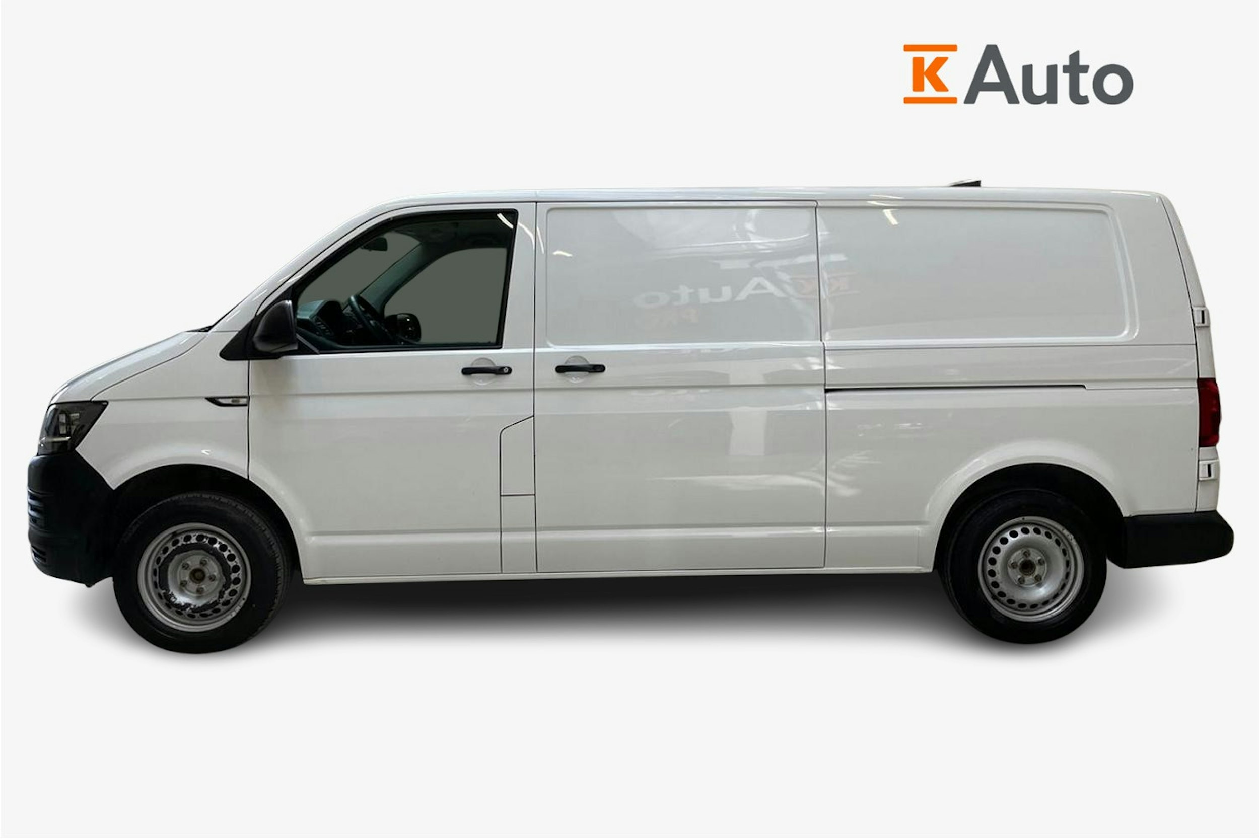 valkoinen Volkswagen Transporter 2018 kuva 6.
