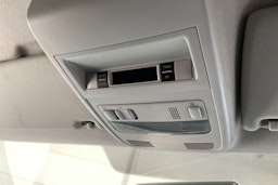 valkoinen Volkswagen Transporter 2018 kuva 14.