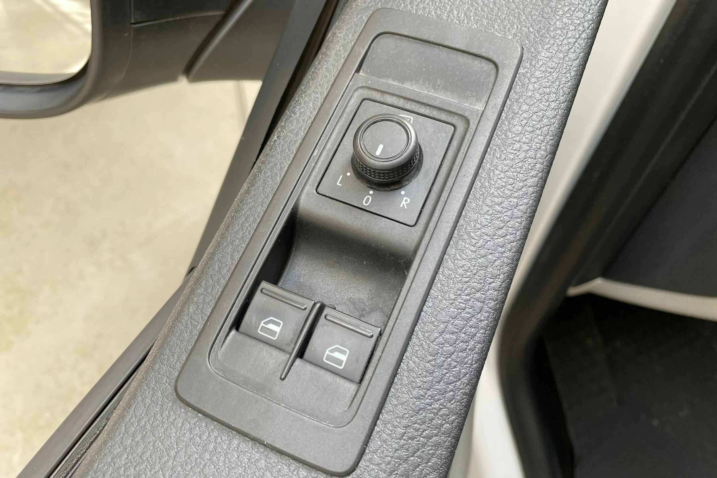valkoinen Volkswagen Transporter 2018 kuva 21.