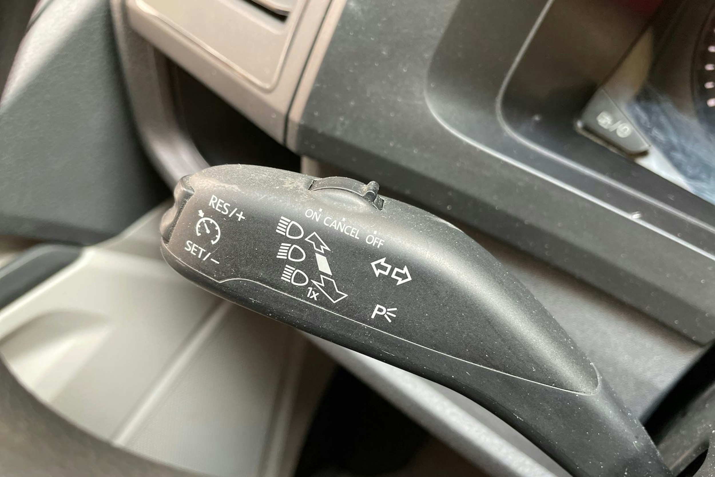 valkoinen Volkswagen Transporter 2018 kuva 23.