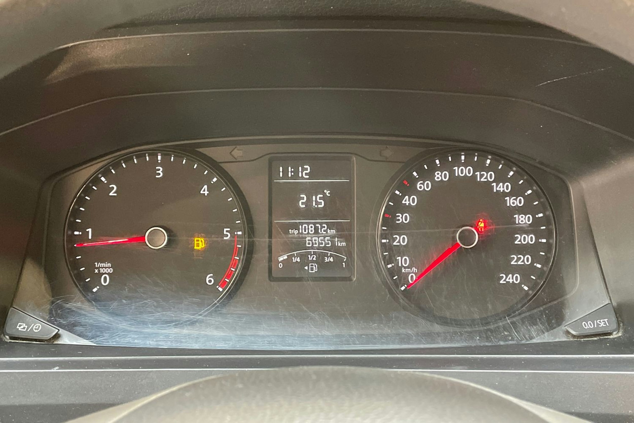 valkoinen Volkswagen Transporter 2018 kuva 24.