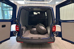 sininen Volkswagen Transporter 2018 kuva 10.
