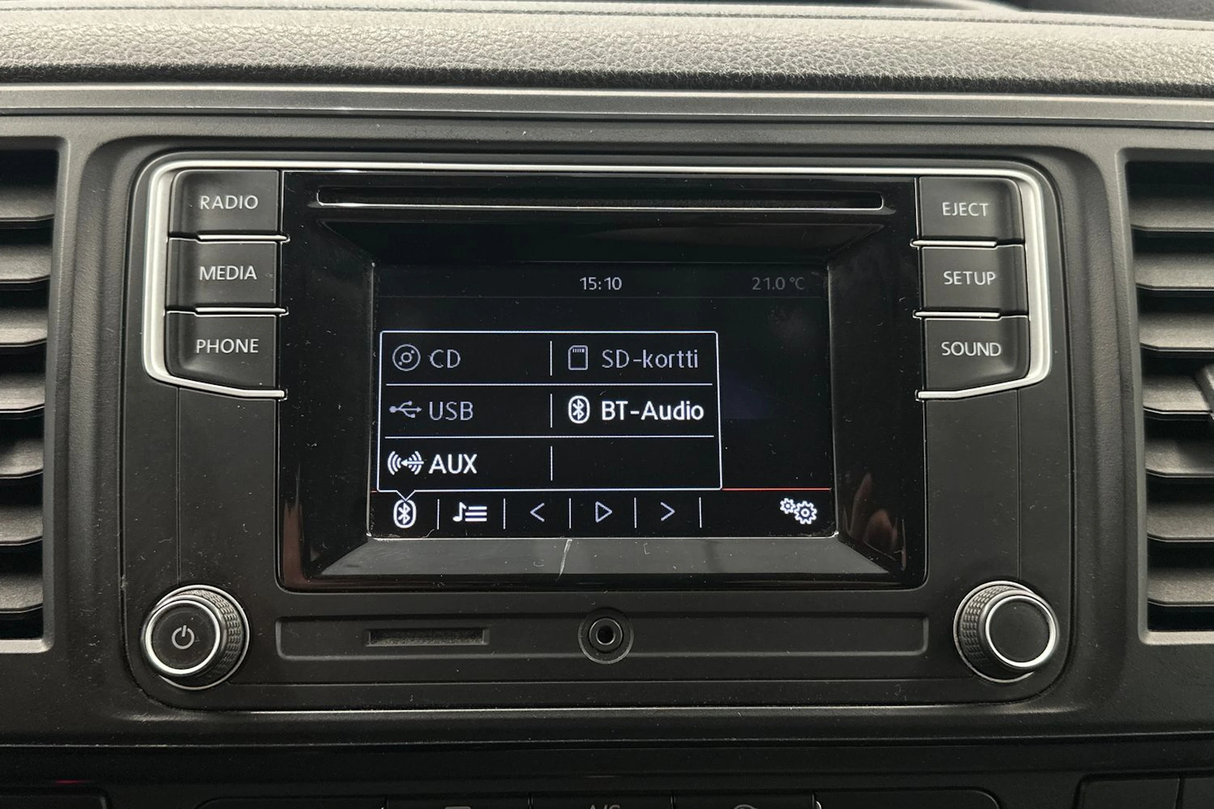 sininen Volkswagen Transporter 2018 kuva 13.