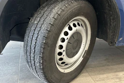 sininen Volkswagen Transporter 2018 kuva 17.