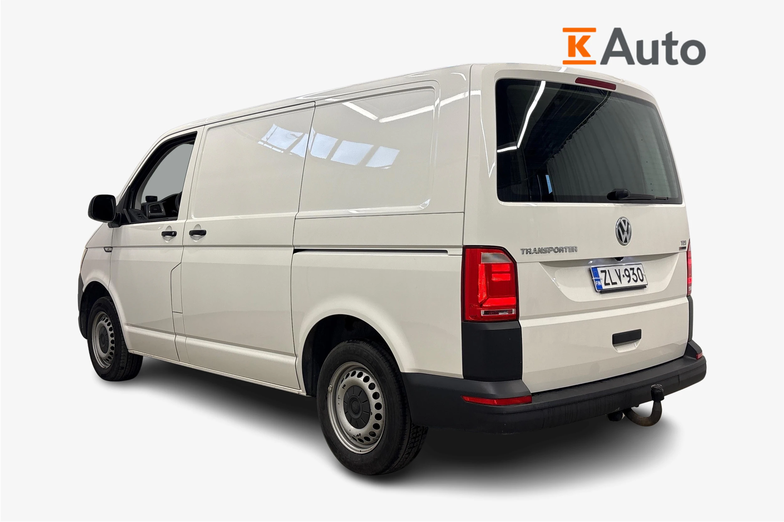 valkoinen Volkswagen Transporter 2018 kuva 2.