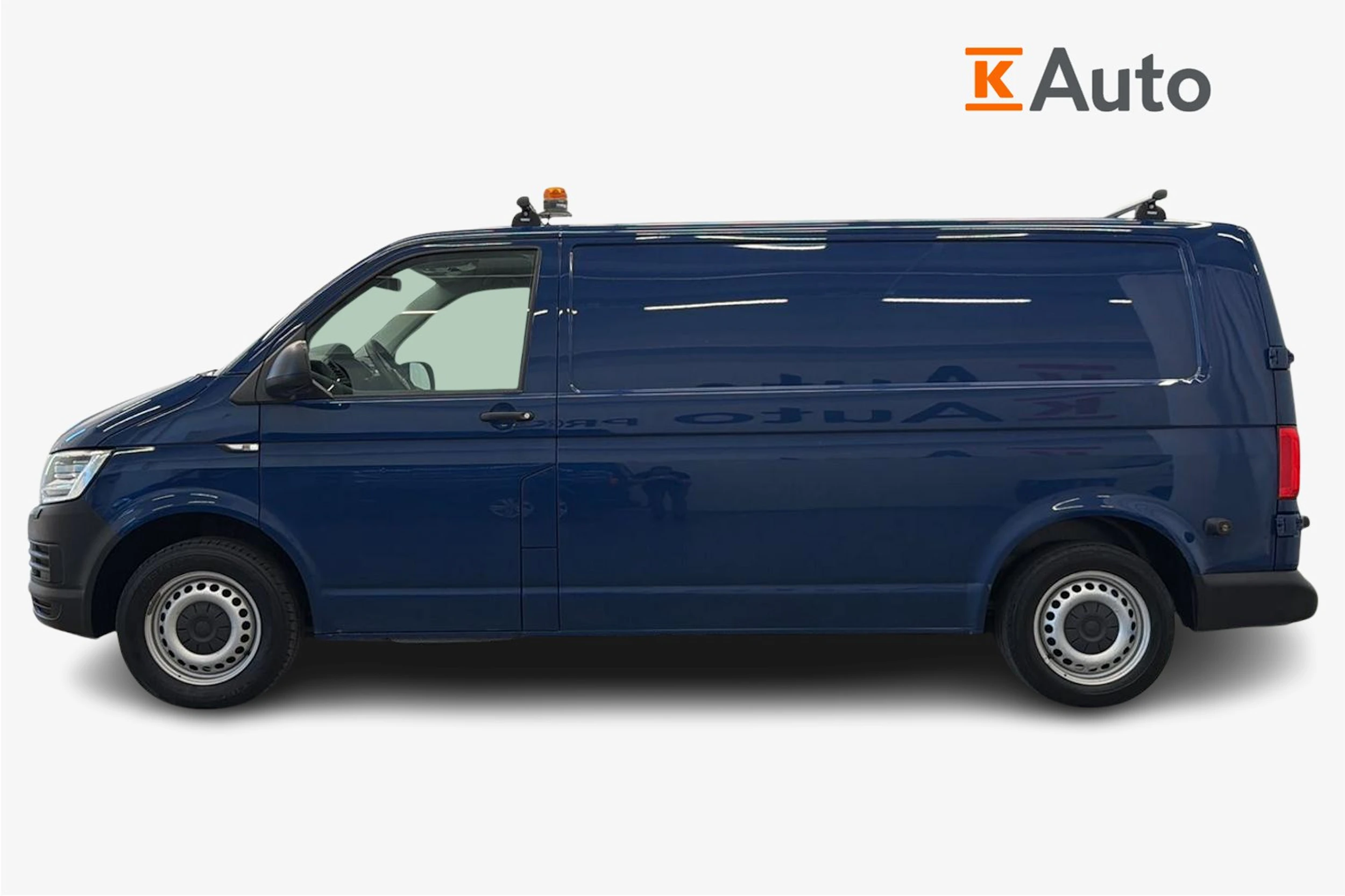 sininen Volkswagen Transporter 2018 kuva 7.