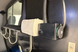 sininen Volkswagen Transporter 2018 kuva 29.