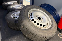 sininen Volkswagen Transporter 2018 kuva 31.