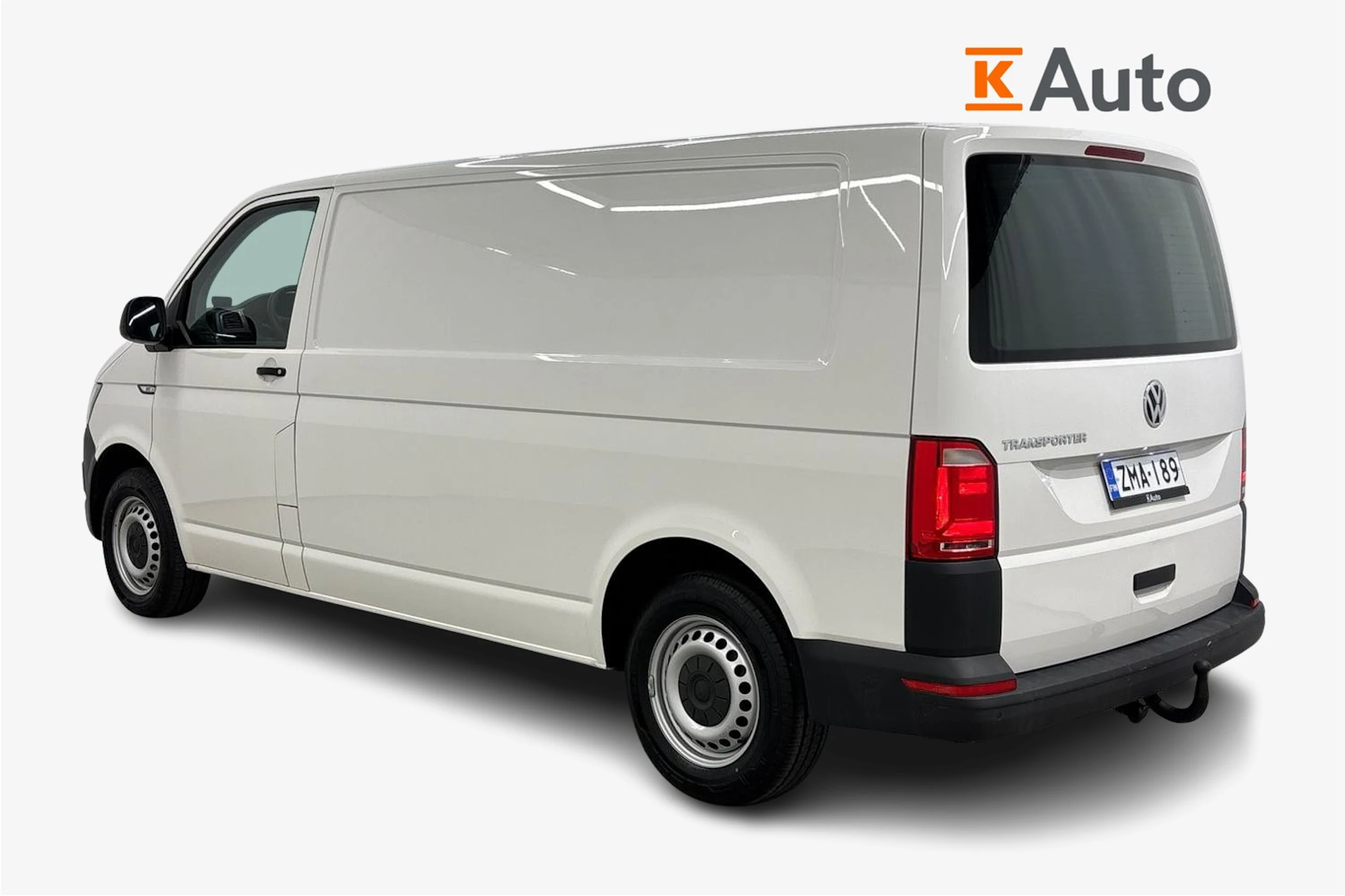 valkoinen Volkswagen Transporter 2018 kuva 2.