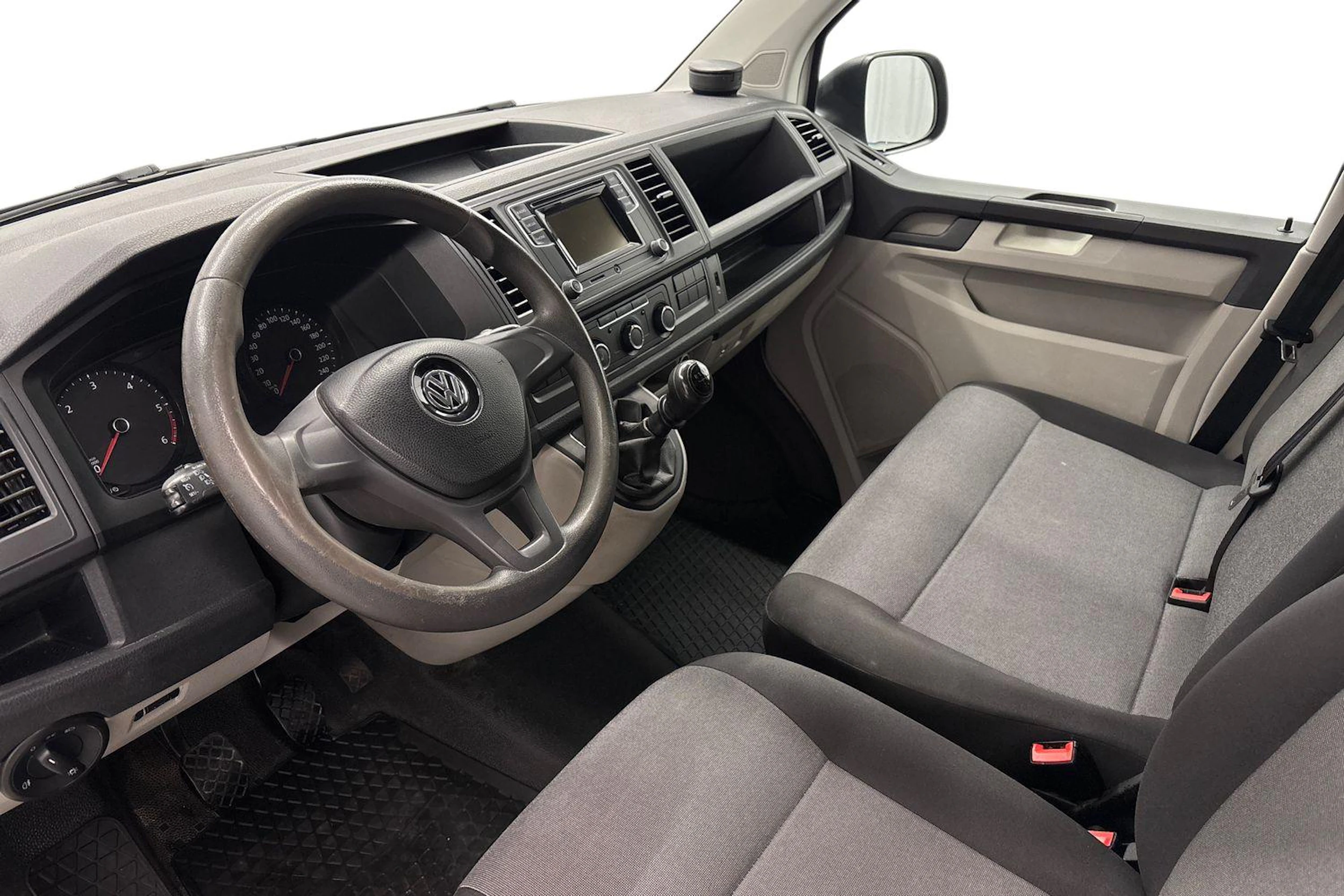 valkoinen Volkswagen Transporter 2018 kuva 6.
