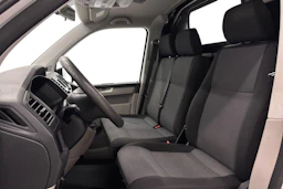 valkoinen Volkswagen Transporter 2018 kuva 8.