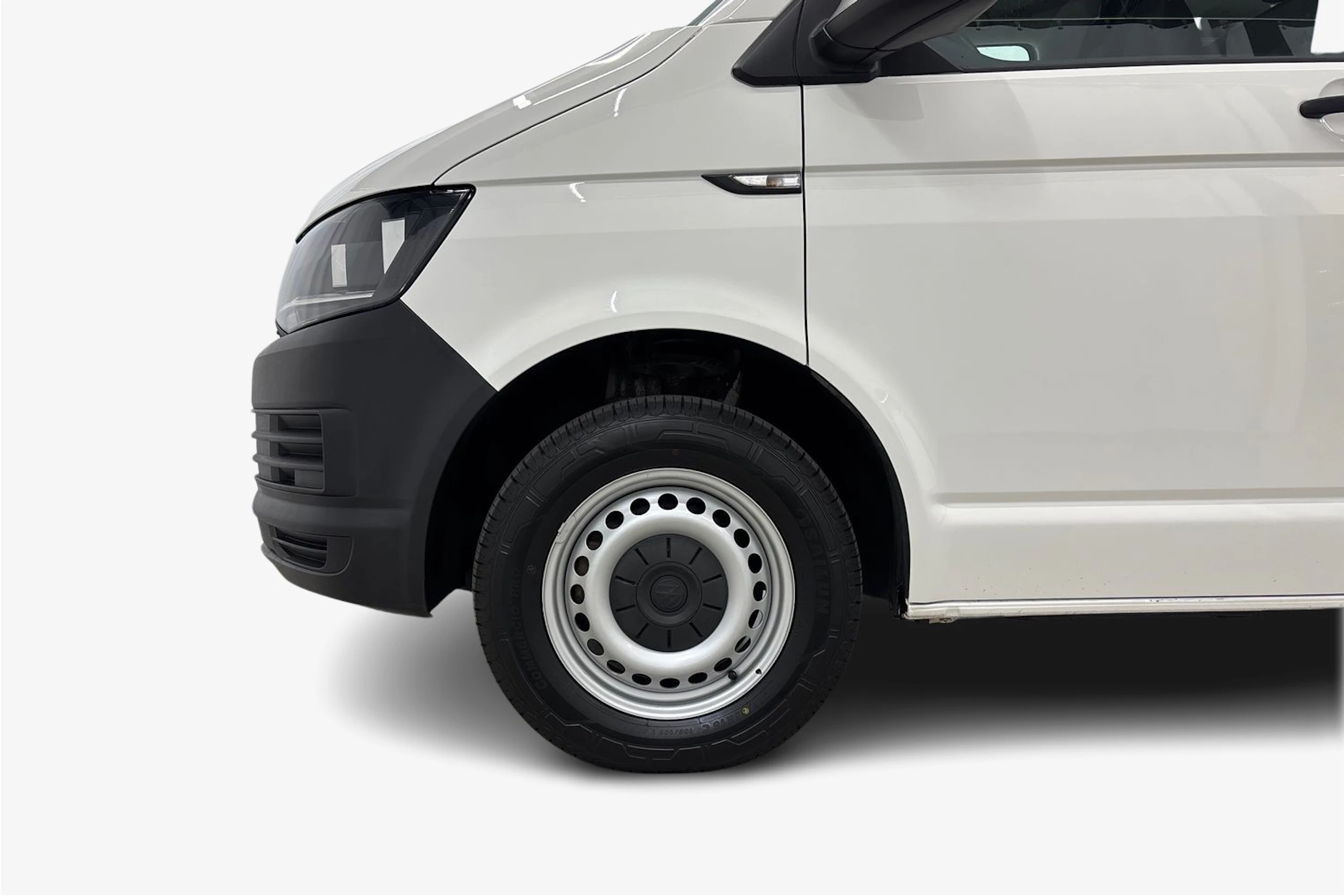 valkoinen Volkswagen Transporter 2018 kuva 9.