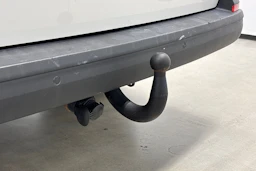 valkoinen Volkswagen Transporter 2018 kuva 30.