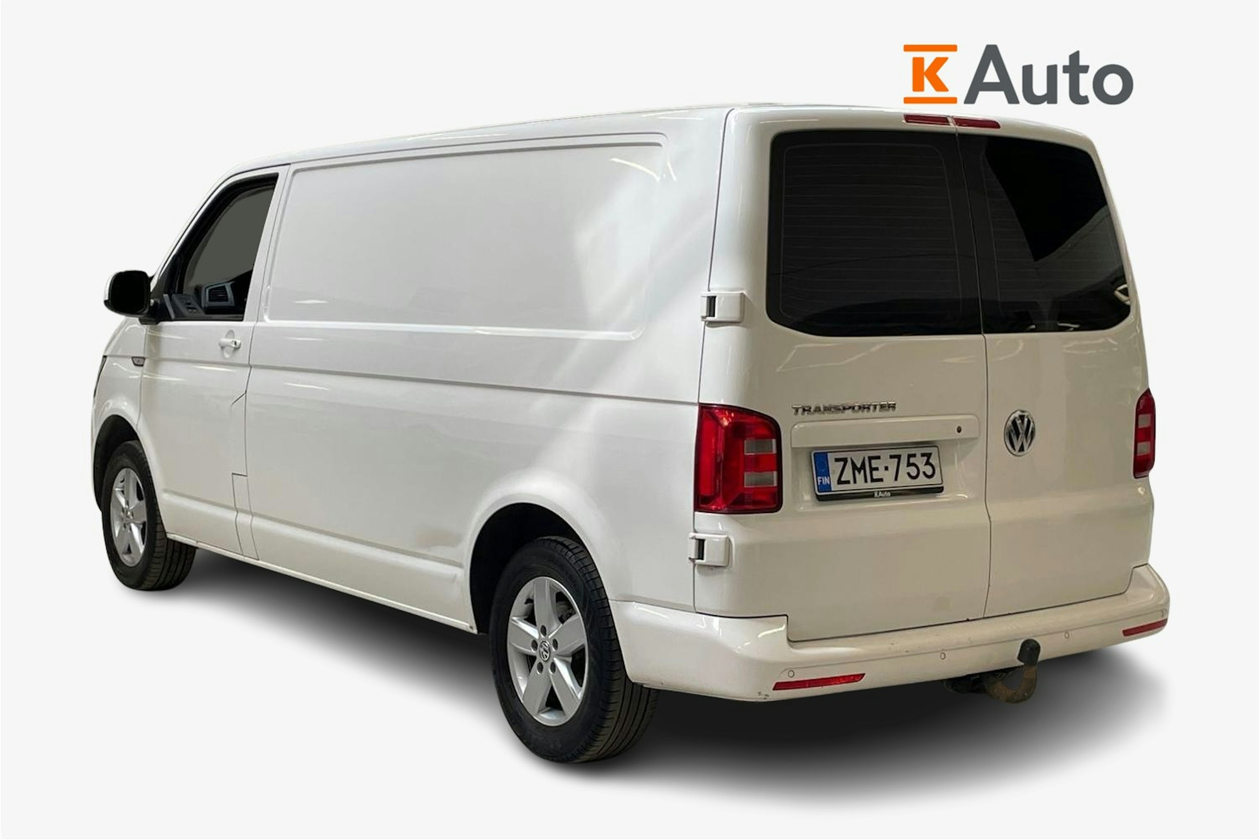 valkoinen Volkswagen Transporter 2018 kuva 2.